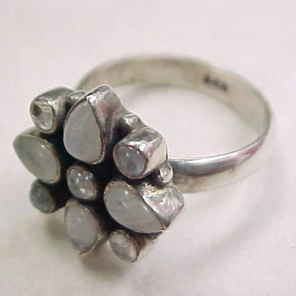 Vintage Sterling Silver Moonstone Ring - Picture 8 of 8